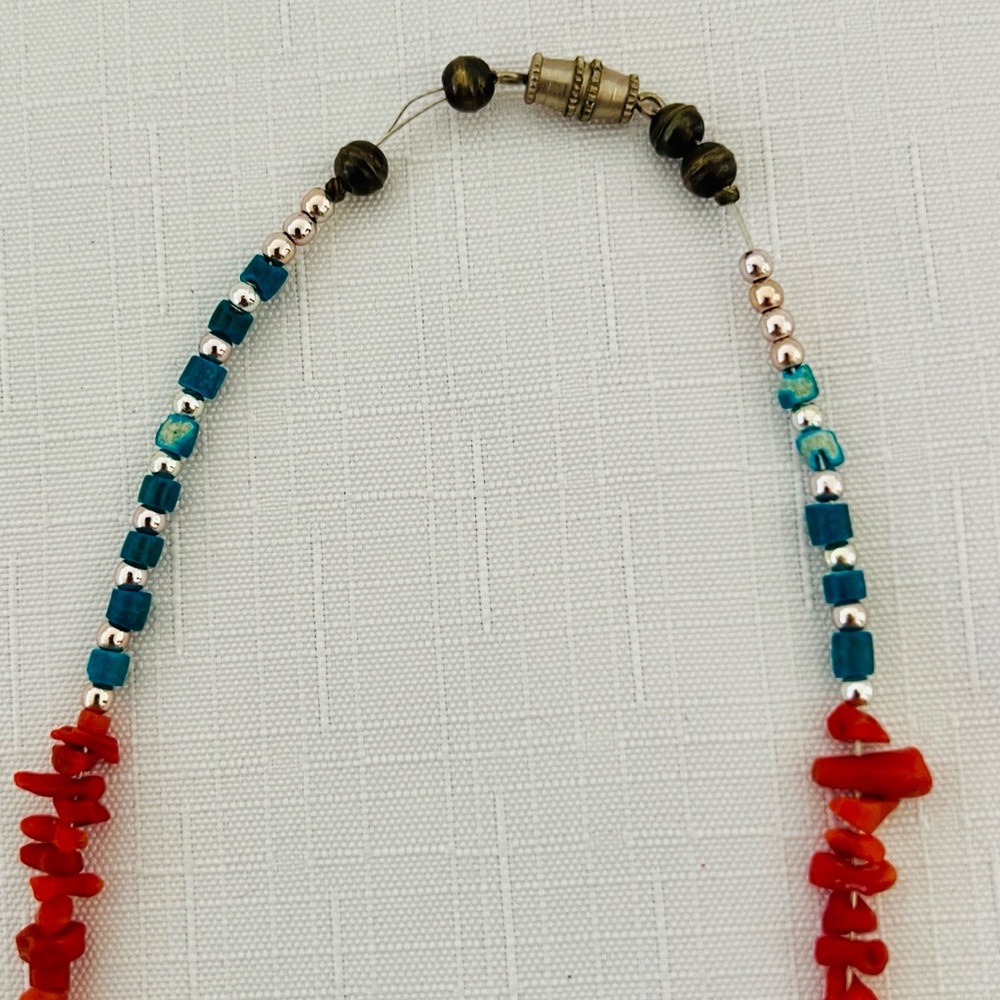 Vintage / Authentic~Red Natural Branch Coral Necklace with Turquoise - Picture 5 of 9